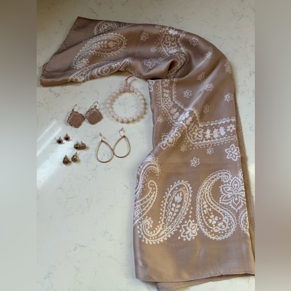 Rose Gold Earrings & Rose Quartz Chakra Mala Bracelet with Silk Paisley Bandana - Picture 2 of 2